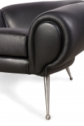 Black Leather Lounge Chair by Illum Wikkelsø, Close Up 1